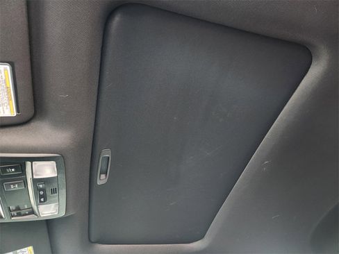 Used 2016 Toyota Tacoma SR image 27