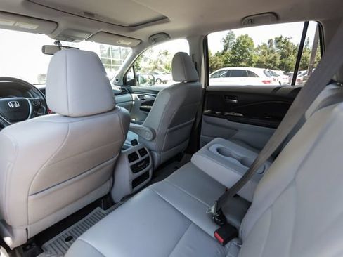 Used 2017 Honda Pilot EX-L image 18