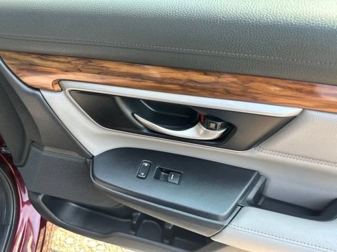 Used 2018 Honda CR-V Touring image 20