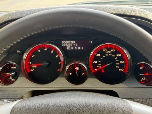 Used 2011 GMC Acadia SLE FWD image 10