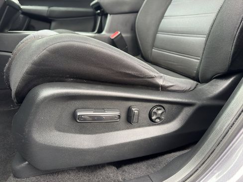 Used 2019 Honda CR-V EX image 12