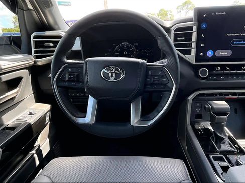 Used 2025 Toyota Tundra Limited AWD/4WD image 5