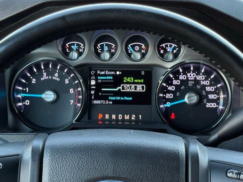 Used 2015 Ford F350 Lariat w/ Lariat Chrome Package image 28