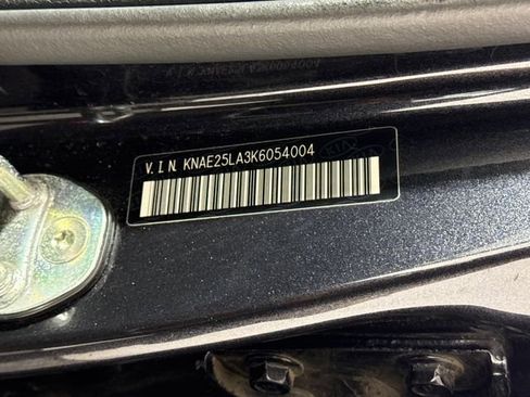 Used 2019 Kia Stinger Premium image 33