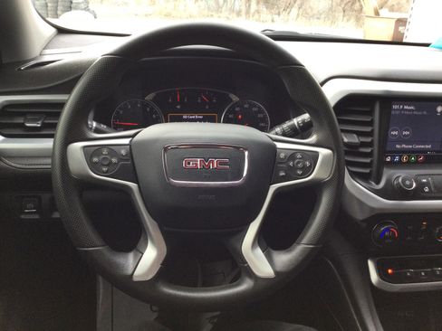 Used 2021 GMC Acadia SLE w/ Driver Convenience Package image 18