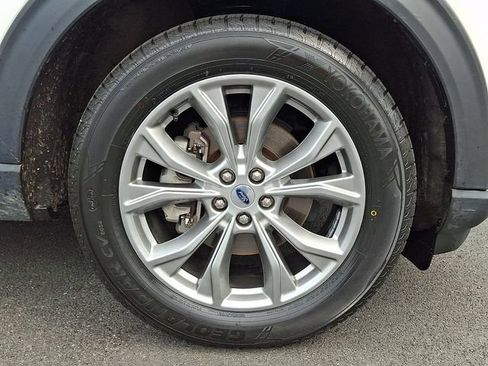 Certified 2023 Ford Explorer XLT w/ Equipment Group 202A AWD/4WD image 9