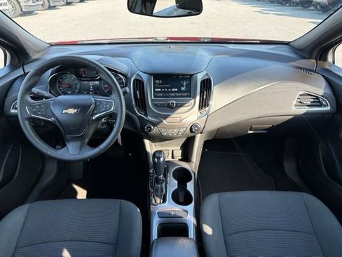 Used 2017 Chevrolet Cruze LT w/ RS Package FWD image 12