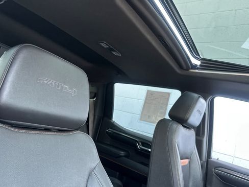 Used 2022 GMC Sierra 1500 AT4 w/ AT4 Premium Package AWD/4WD image 19