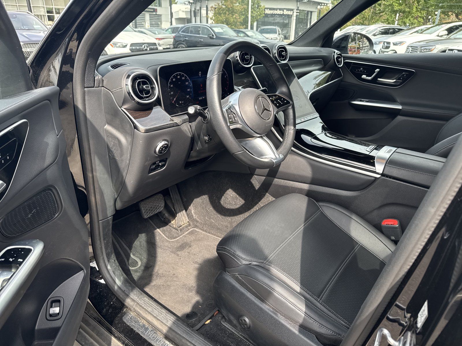 Used 2023 Mercedes-Benz GLC 300 4MATIC image 16