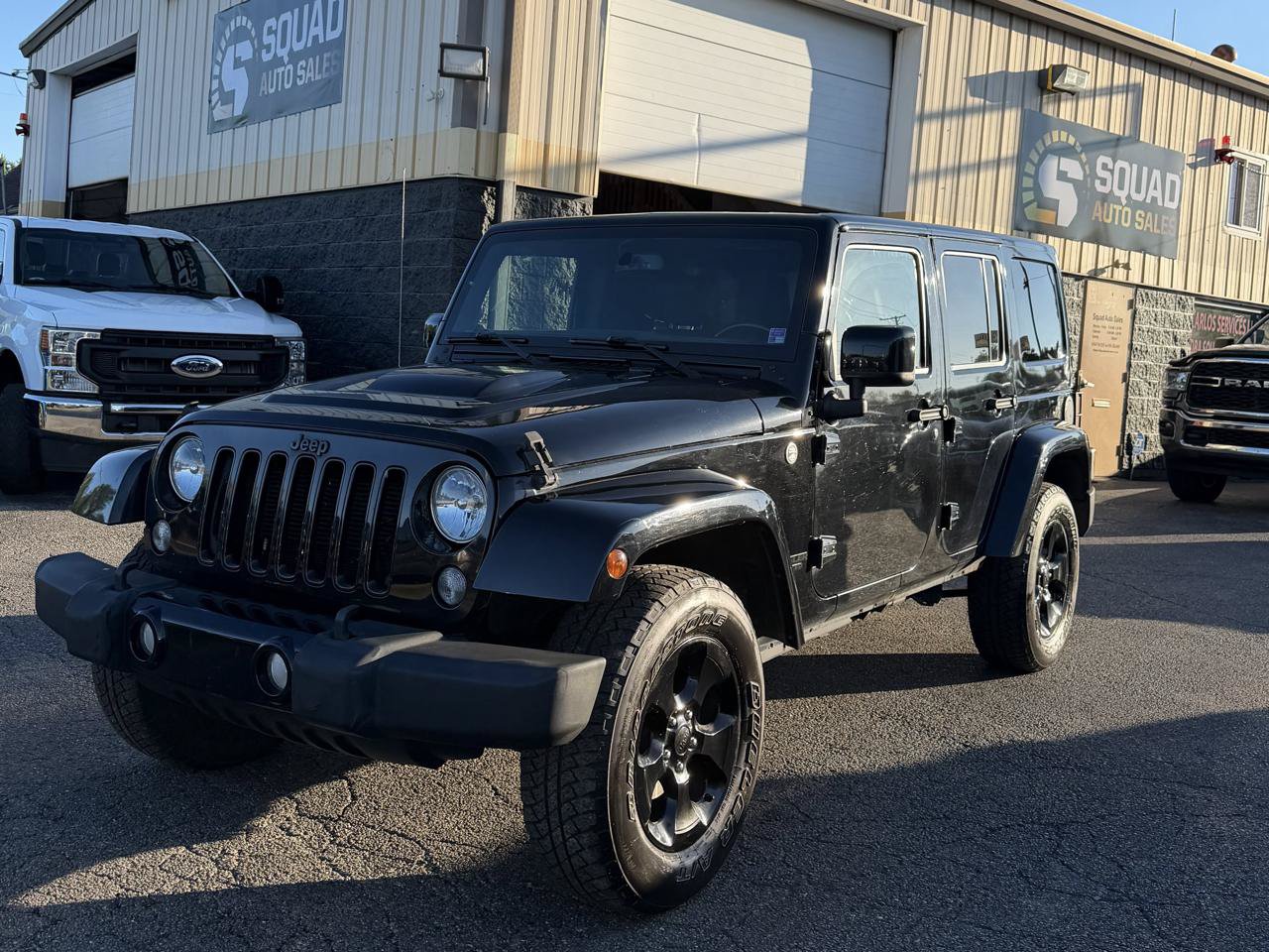 Used 2015 Jeep Wrangler Unlimited Sahara AWD/4WD image 1