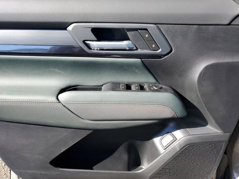 New 2026 GMC Terrain AT4 w/ Technology Package II AWD/4WD image 17