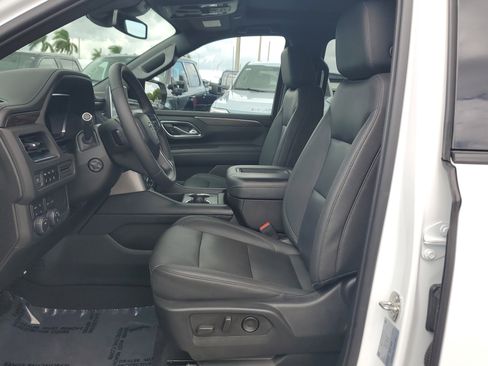 Used 2023 Chevrolet Suburban Z71 w/ Luxury Package image 11