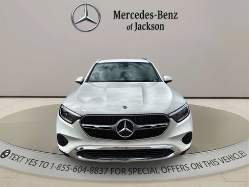 Used 2024 Mercedes-Benz GLC 300 image 3