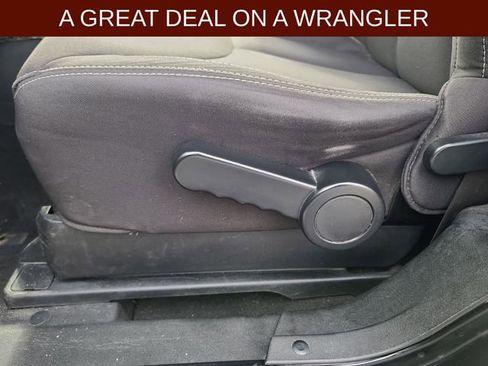 Used 2013 Jeep Wrangler Rubicon w/ PWR Convenience Group image 19