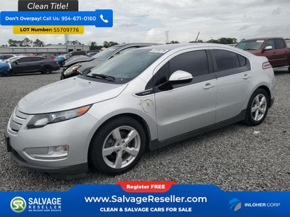 Used 2015 Chevrolet Volt w/ Enhanced Safety Package 1