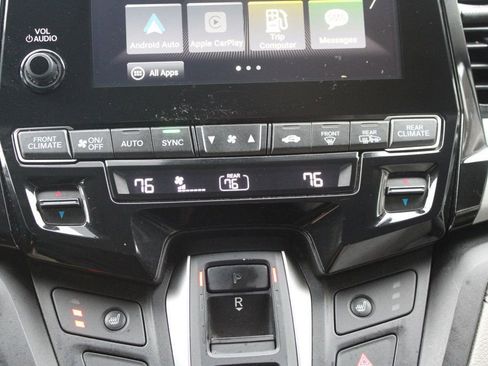 Used 2018 Honda Odyssey EX-L image 25