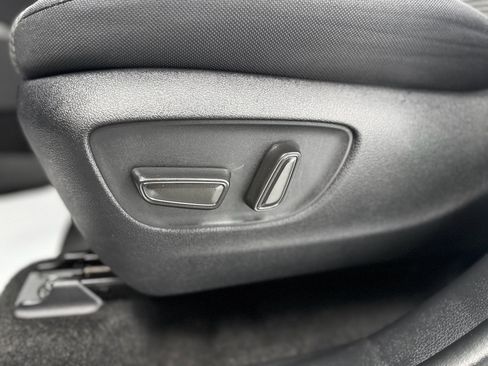 Used 2024 Toyota Highlander LE image 15