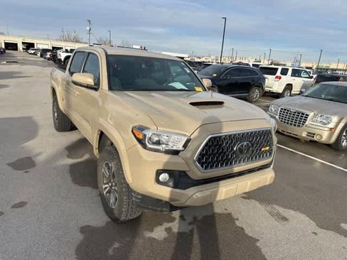 Used 2019 Toyota Tacoma TRD Sport image 23