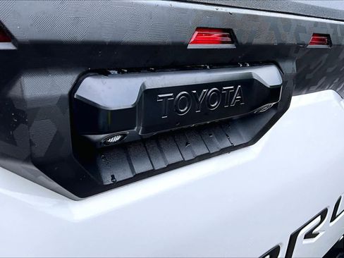 Used 2025 Toyota Tundra TRD Pro w/ TRD Performance Package (TMS) AWD/4WD image 29