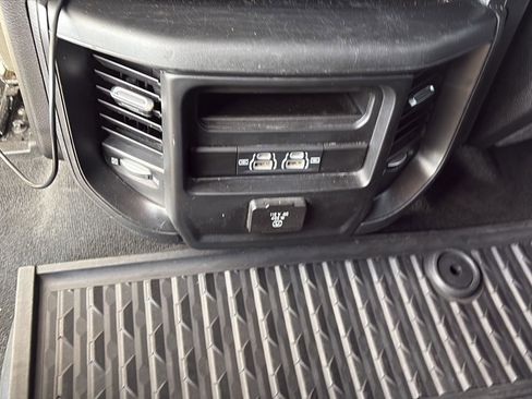 Used 2021 RAM 1500 Big Horn image 25