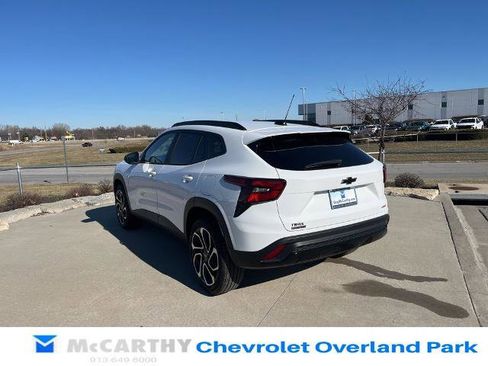 New 2026 Chevrolet Trax RS w/ Sunroof Package image 6