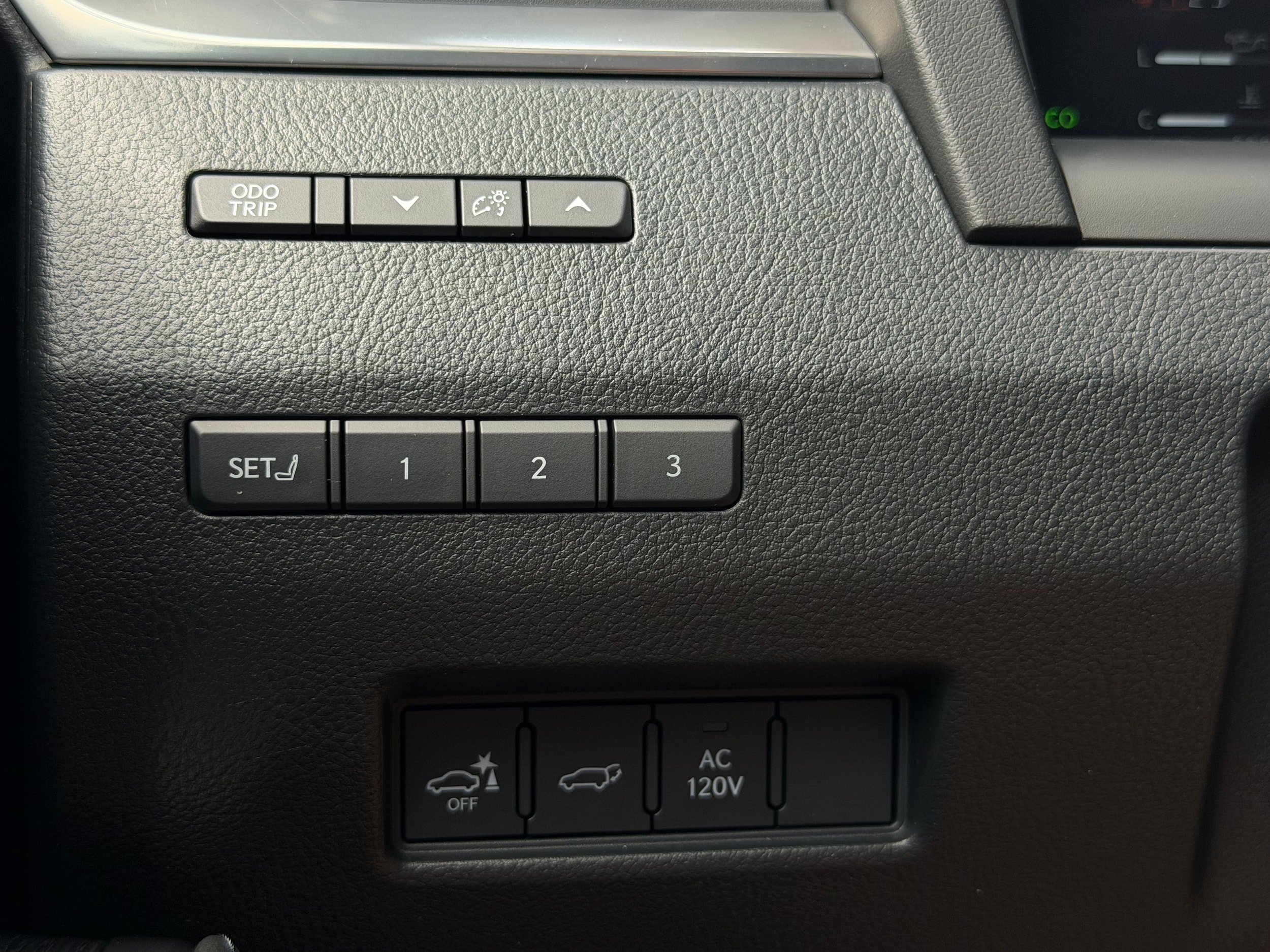 Used 2024 Lexus GX 550 AWD/4WD image 23