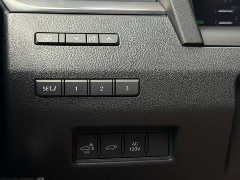 Used 2024 Lexus GX 550 AWD/4WD image 23
