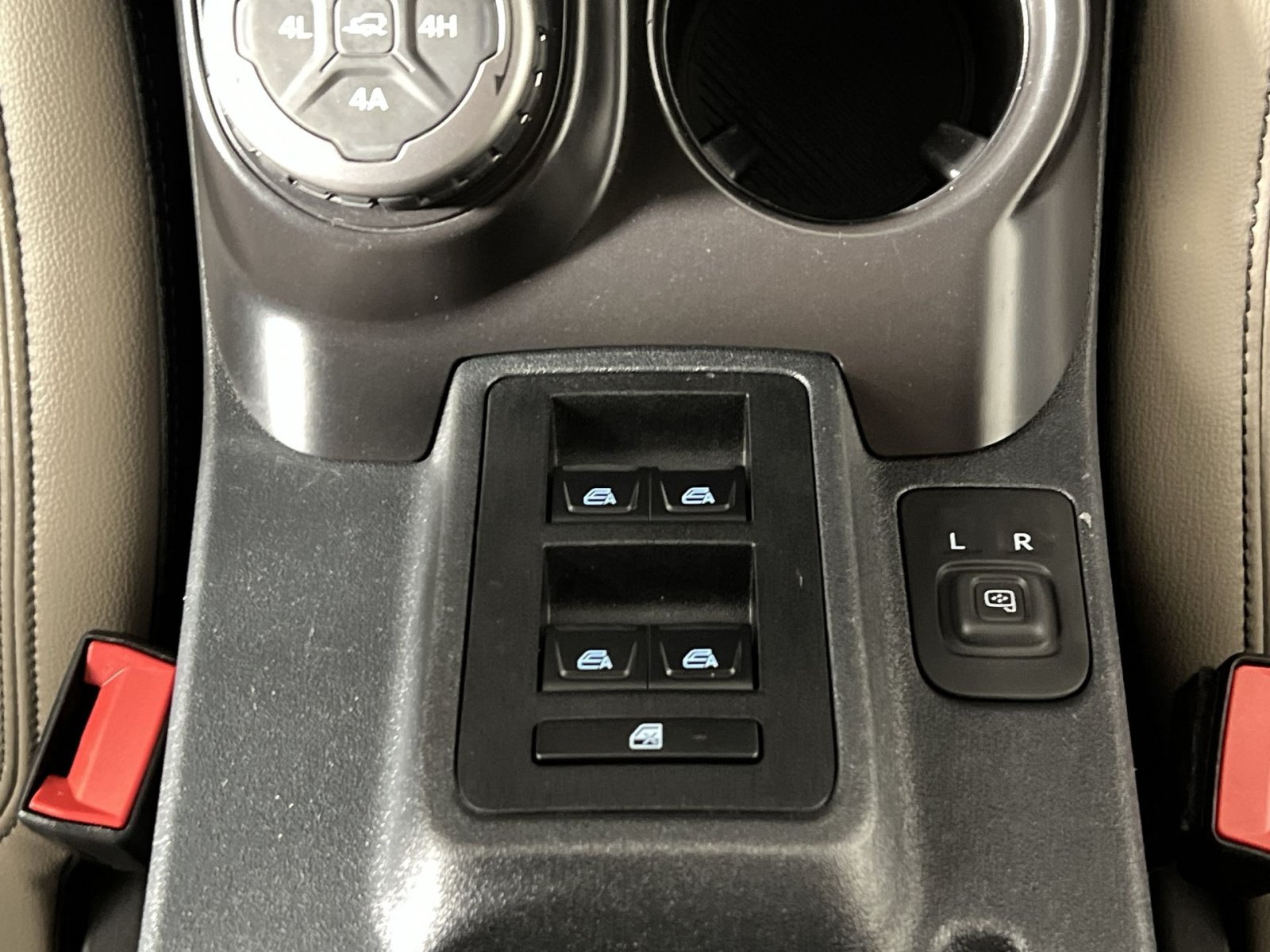 Certified 2024 Ford Bronco Wildtrak AWD/4WD image 15