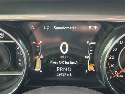 Used 2020 Jeep Gladiator Overland AWD/4WD image 27