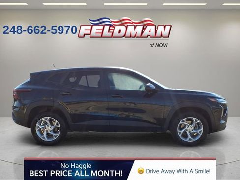 Used 2025 Chevrolet Trax LS w/ LS Convenience Package image 7