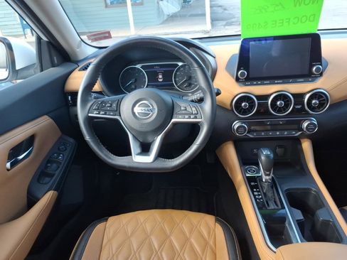 Used 2021 Nissan Sentra SV w/ SV Premium Package FWD image 9