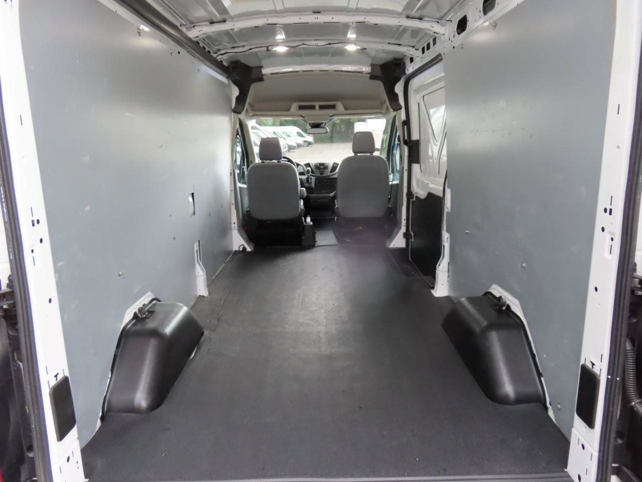 Used 2019 Ford Transit 250 148 Medium Roof RWD image 12