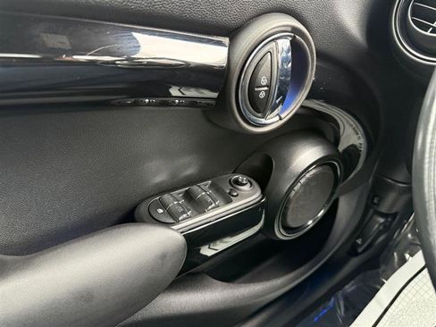 Used 2016 MINI Cooper S w/ Wired Package image 25
