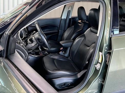 Used 2018 Jeep Compass Limited w/ Navigation Group image 19