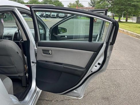 Used 2012 Nissan Sentra 2.0 SR image 27