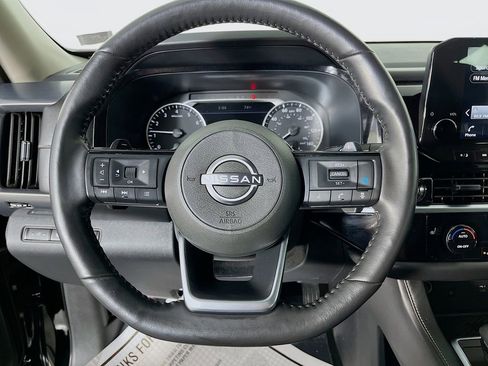 Used 2023 Nissan Pathfinder SL w/ Lighting Package (N92) image 14