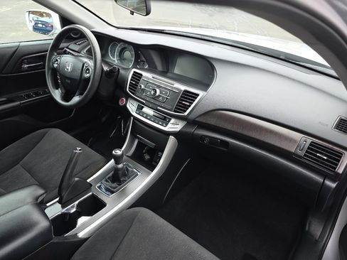 Used 2014 Honda Accord EX image 15
