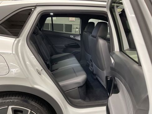 Used 2023 Volkswagen ID.4 S RWD image 10