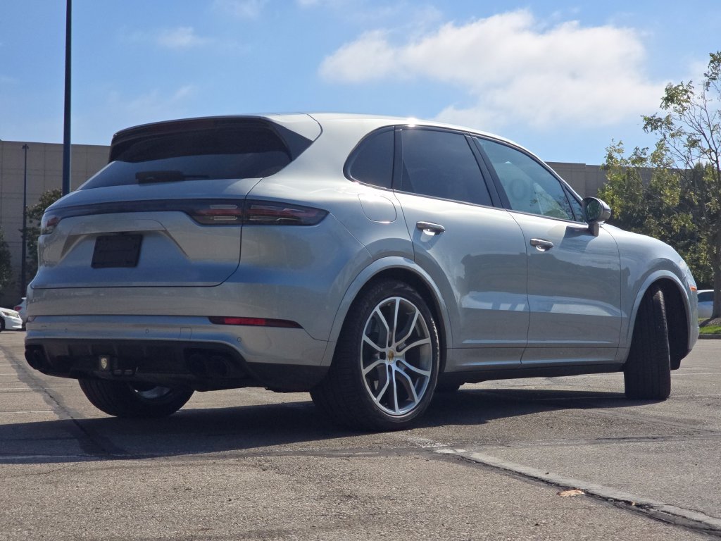 Used 2020 Porsche Cayenne Turbo AWD/4WD image 15