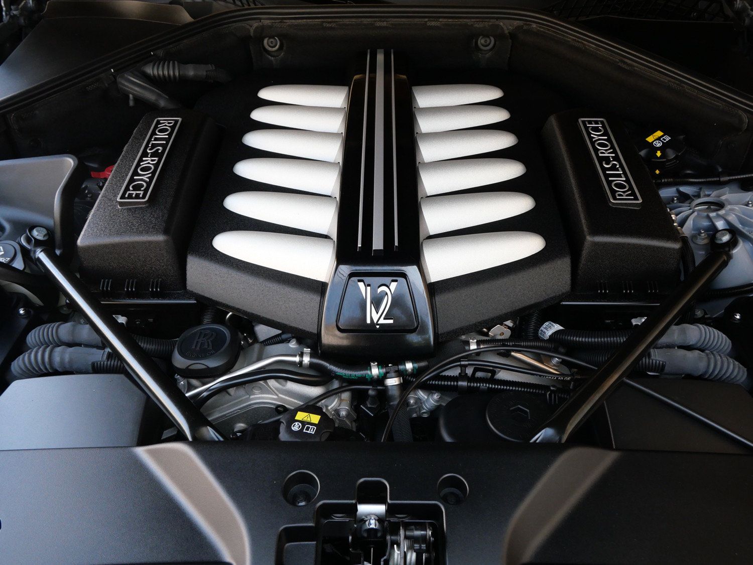 Certified 2018 Rolls-Royce Dawn RWD image 36