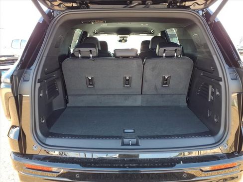 New 2026 Chevrolet Traverse High Country FWD image 15