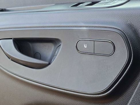 Used 2025 Mercedes-Benz Sprinter 2500 image 27