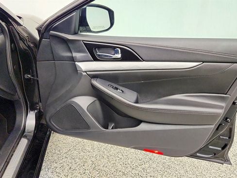Used 2018 Nissan Maxima 3.5 SV FWD image 25