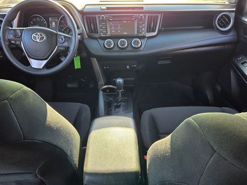 Used 2017 Toyota RAV4 LE image 6