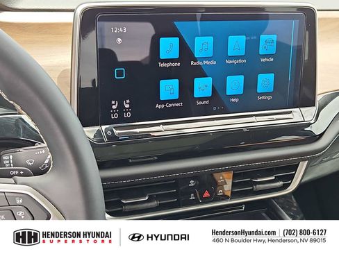 Used 2024 Volkswagen Atlas SE FWD image 27