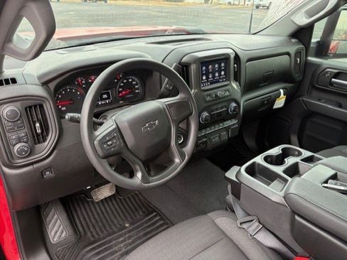 Used 2025 Chevrolet Silverado 2500 Custom w/ Custom Value Package image 12