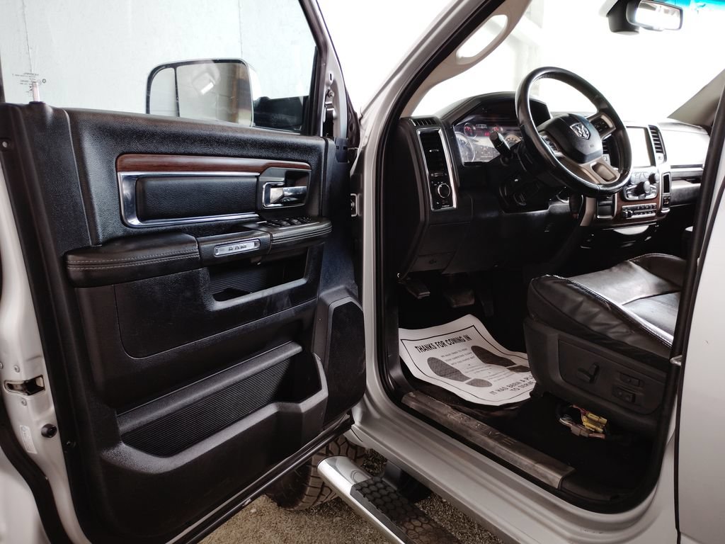 Used 2018 RAM 2500 Laramie w/ Convenience Group AWD/4WD image 21
