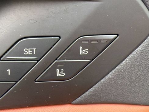 Used 2023 BMW X5 xDrive40i w/ Executive Package AWD/4WD image 28