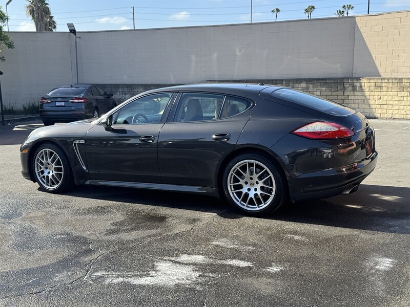 Used 2013 Porsche Panamera image 12