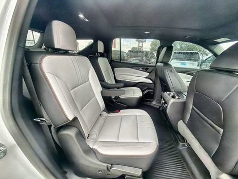 Used 2025 Chevrolet Traverse High Country w/ LPO, Floor Liner Package FWD image 26